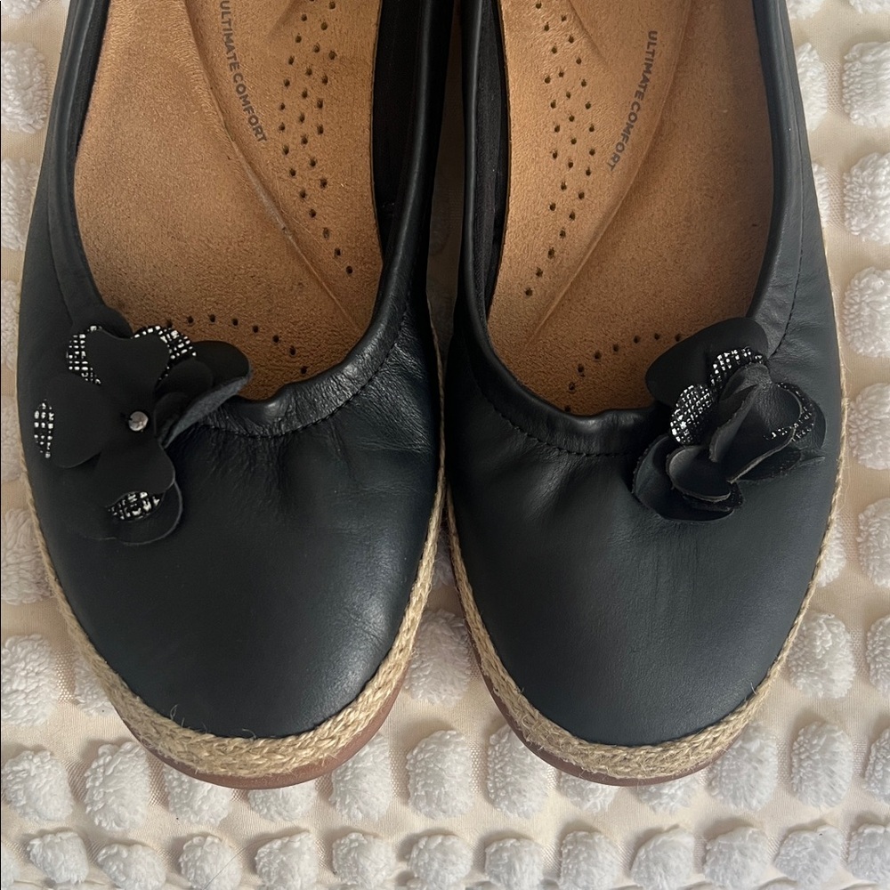 Clarks Black Flats with Floral Accent - Picture 7 of 10